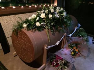Cardboard tube coffin